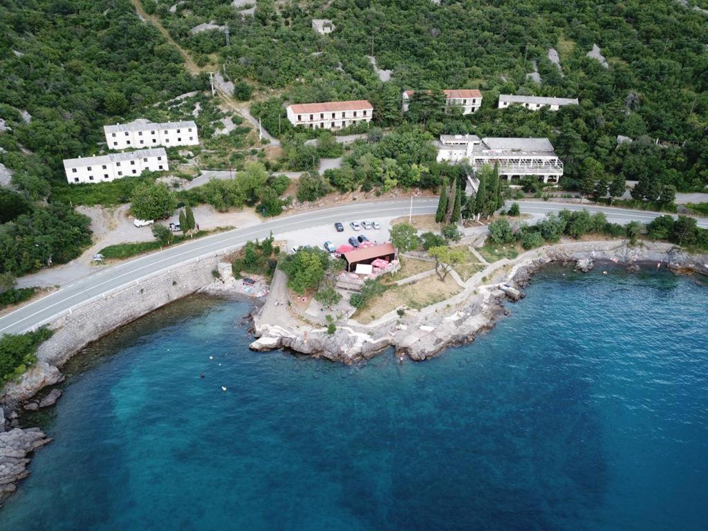 Mali Delfin Daire Sveti Juraj Dış mekan fotoğraf